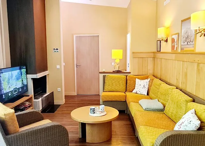 Hakuna Matata Domaine Des 3 Forets-pmr-6 Personnes Sauna Balneo-acces Aquamondo Non Inclus Дом отдыха Аттиньи